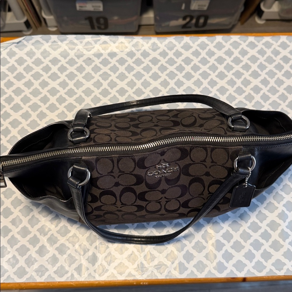 Coach Women's City Tote Bag in Signature Black Canvas and side Leather Pockets…. - Picture 11 of 15